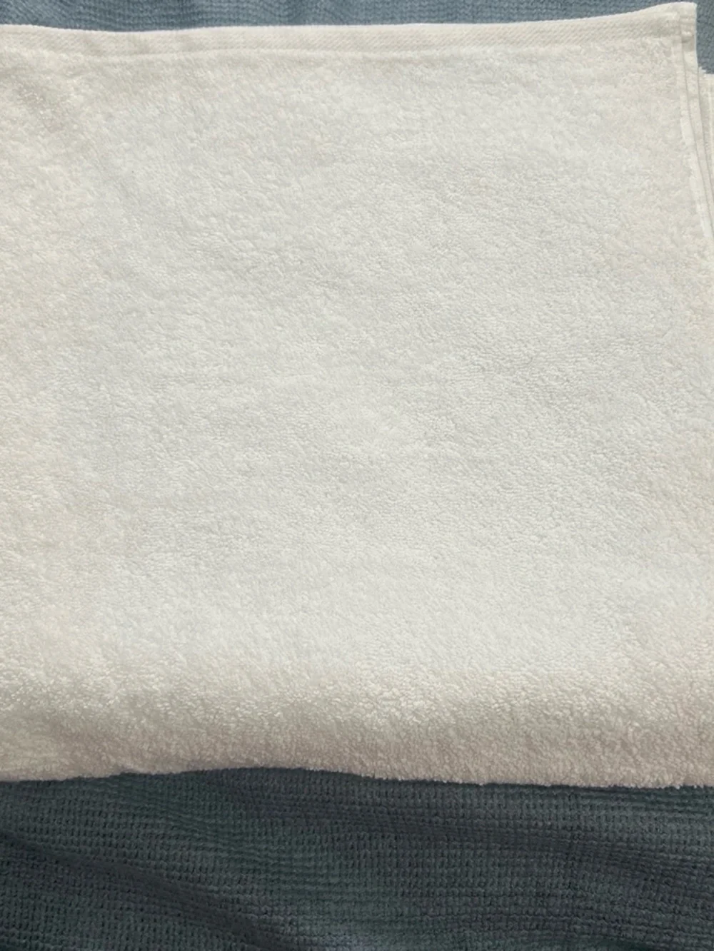 White Luxury Bath Towel - Soft Absorbent Everyday Towel